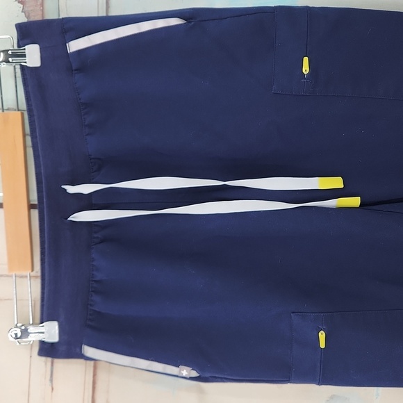 Figs Zamora Special Edition Jogger Scrub Pants with Reflective Pockets - Picture 2 of 6